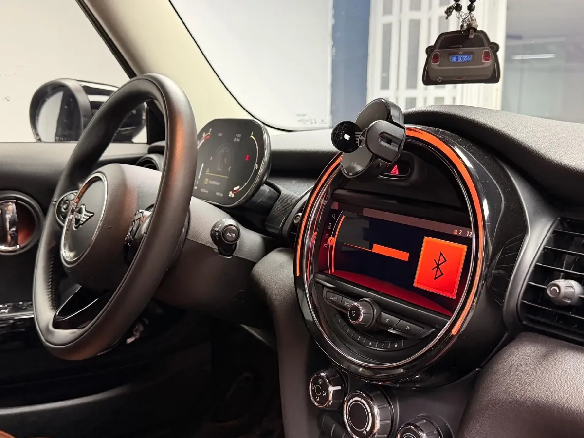 2021 MINI MINI 1.5T 136HP L3 7DCT,autocango,china used car exporter,china ev exporter,chinese used car exporter,chinese used ev exporter