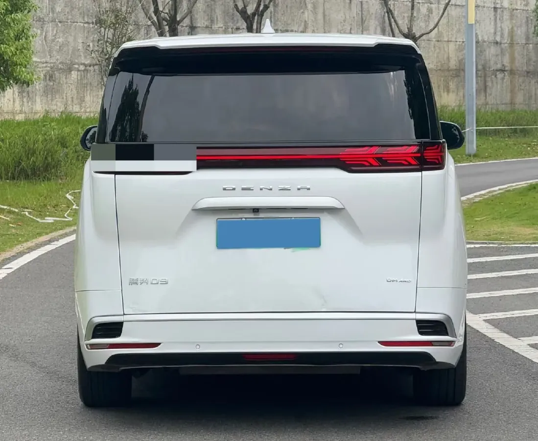 2024 Denza D9 1.5T 139HP L4 E-CVT PHEV 40KWH,autocango,china used car exporter,china ev exporter,chinese used car exporter,chinese used ev exporter