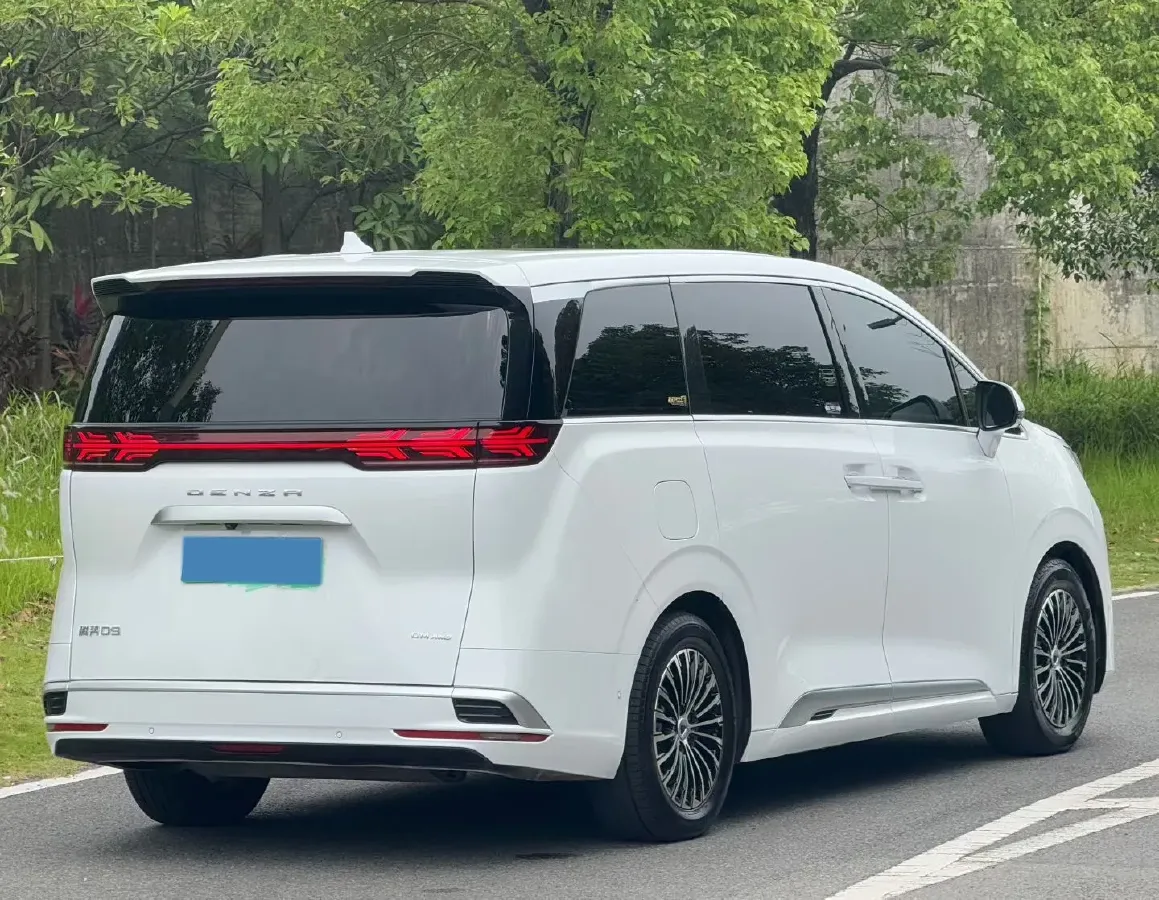 2024 Denza D9 1.5T 139HP L4 E-CVT PHEV 40KWH,autocango,china used car exporter,china ev exporter,chinese used car exporter,chinese used ev exporter