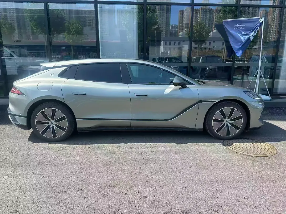 2024 Denza DenzaZ9GT 2.0T 207HP L4 E-CVT PHEV 38.5KWH,autocango,china used car exporter,china ev exporter,chinese used car exporter,chinese used ev exporter