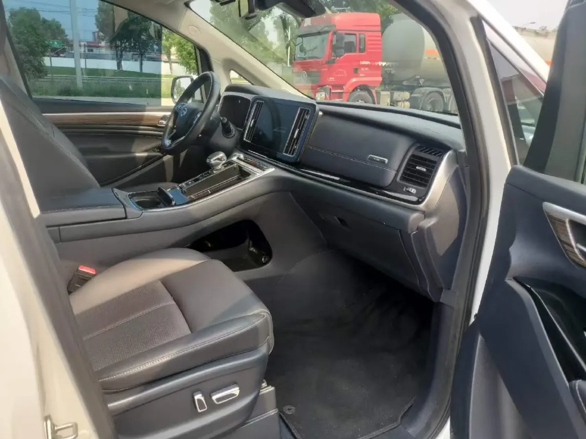 2021 GAC Trumpchi M8 2.0T 252HP L4 8AT,autocango,china used car exporter,china ev exporter,chinese used car exporter,chinese used ev exporter
