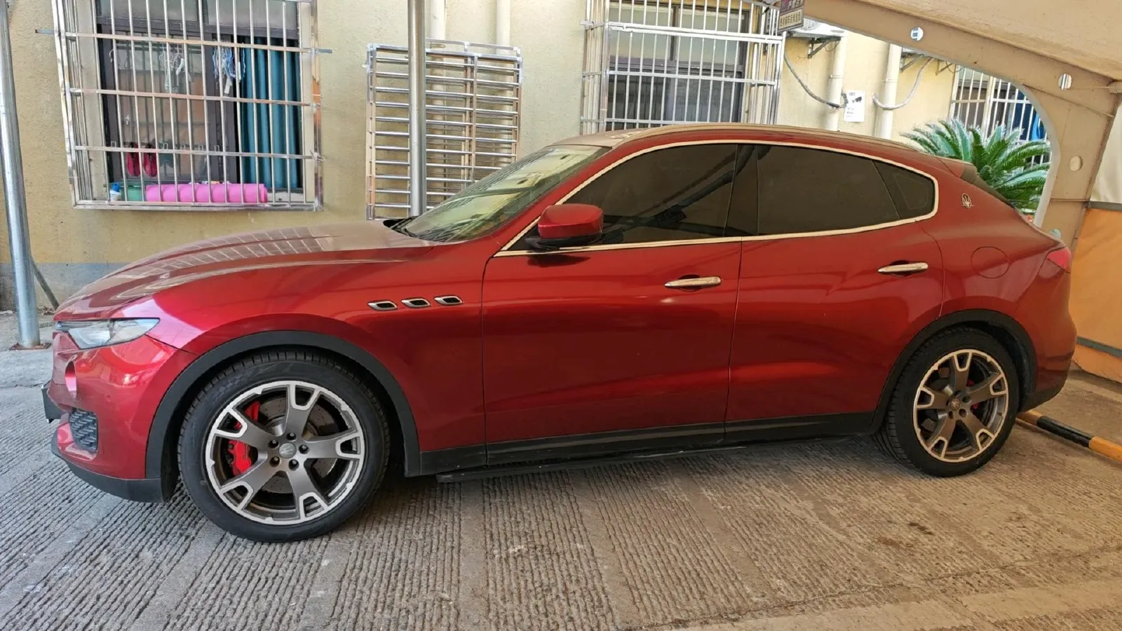 2016 Maserati Levante 3.0T 430HP V6 8AT,autocango,china used car exporter,china ev exporter,chinese used car exporter,chinese used ev exporter