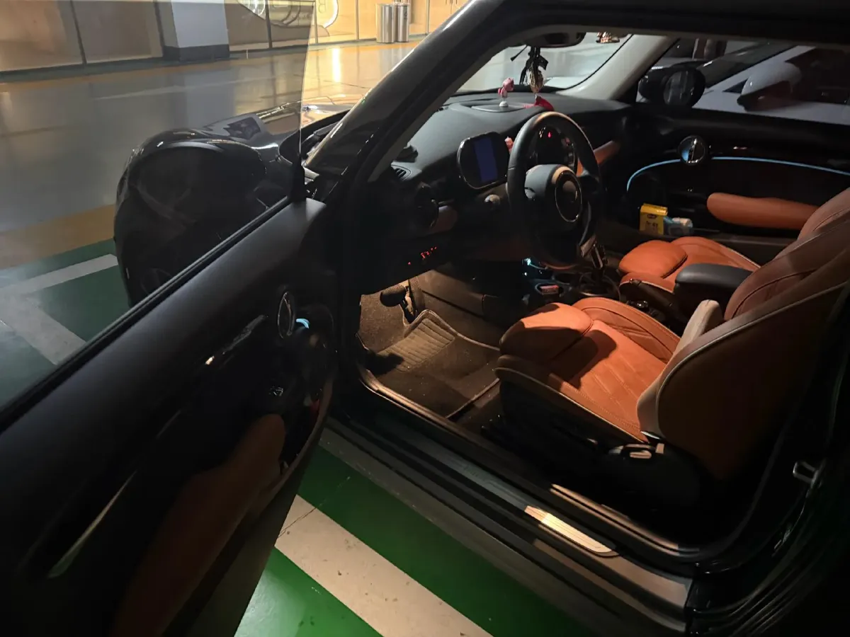 2023 MINI MINI 1.5T 136HP L3 7DCT,autocango,china used car exporter,china ev exporter,chinese used car exporter,chinese used ev exporter