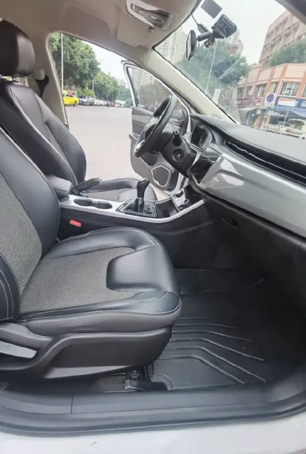 2019 Chery Arrizo 5 1.5L 116HP L4 5MT,autocango,china used car exporter,china ev exporter,chinese used car exporter,chinese used ev exporter