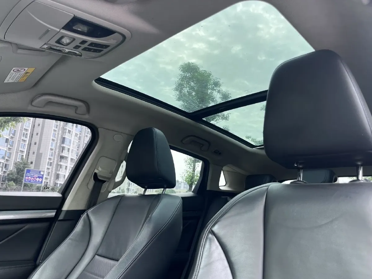2017 WEY VV7 2.0T 234HP L4 7DCT,autocango,china used car exporter,china ev exporter,chinese used car exporter,chinese used ev exporter