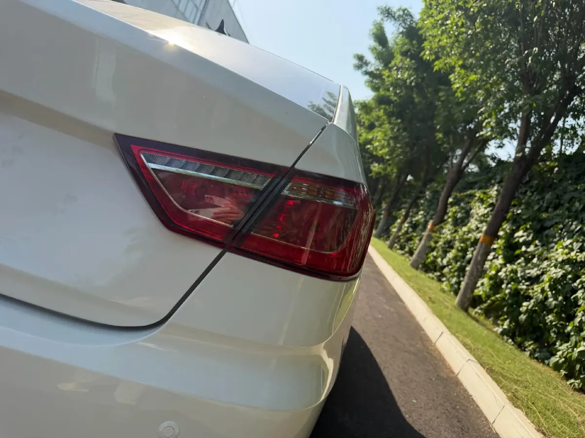 2019 ChangAn Eado DT 1.6L 125HP L4 4AT,autocango,china used car exporter,china ev exporter,chinese used car exporter,chinese used ev exporter