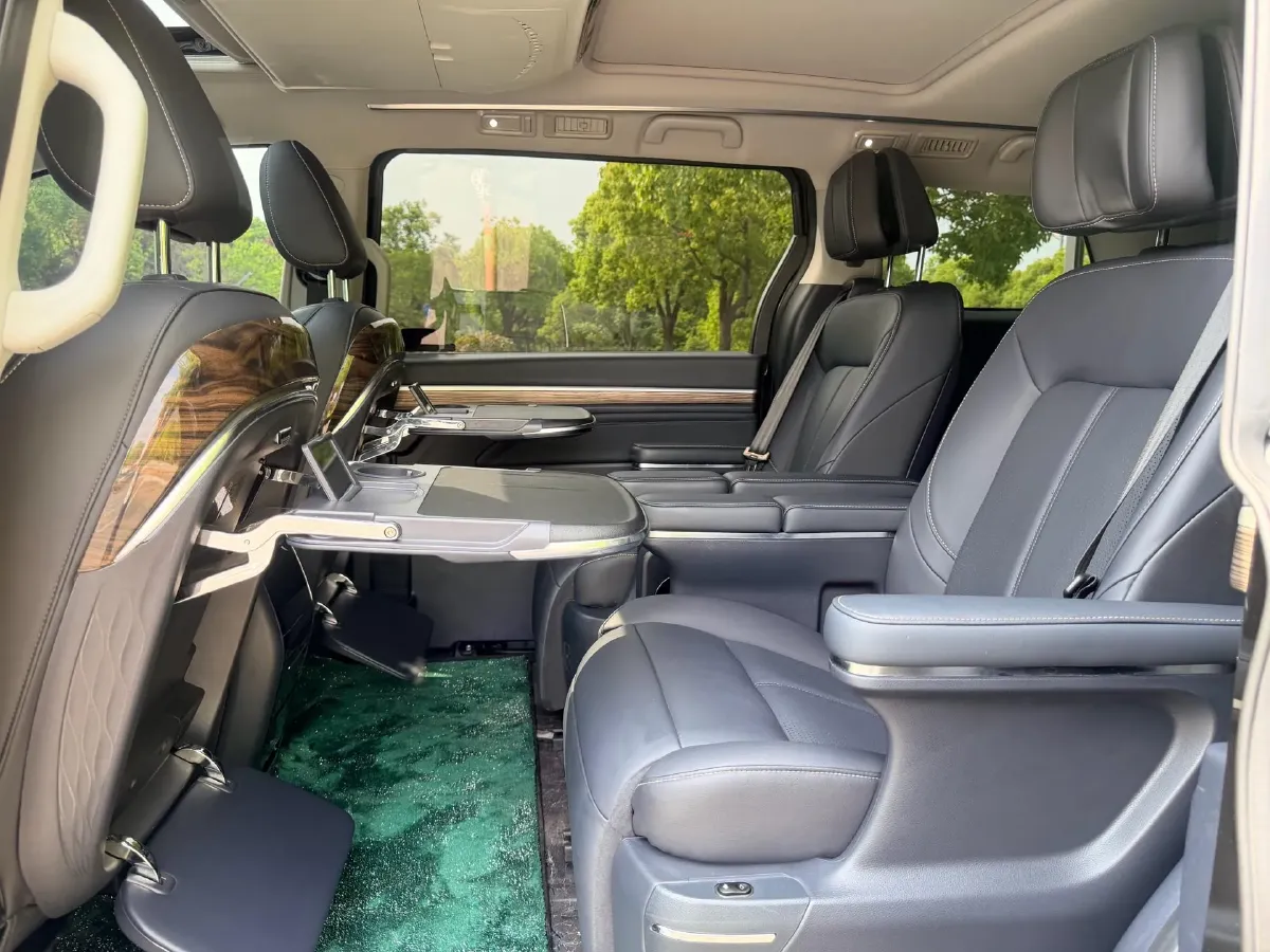 2021 GAC Trumpchi M8 2.0T 252HP L4 8AT,autocango,china used car exporter,china ev exporter,chinese used car exporter,chinese used ev exporter