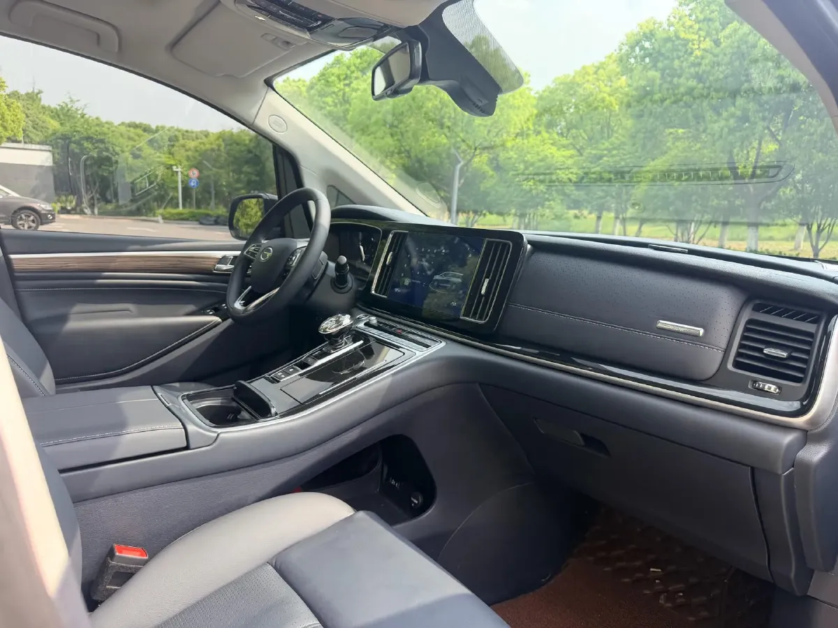 2021 GAC Trumpchi M8 2.0T 252HP L4 8AT,autocango,china used car exporter,china ev exporter,chinese used car exporter,chinese used ev exporter