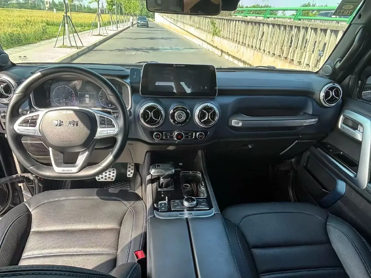 2020 Beijing BJ40 2.0T 224HP L4 8AT,autocango,china used car exporter,china ev exporter,chinese used car exporter,chinese used ev exporter
