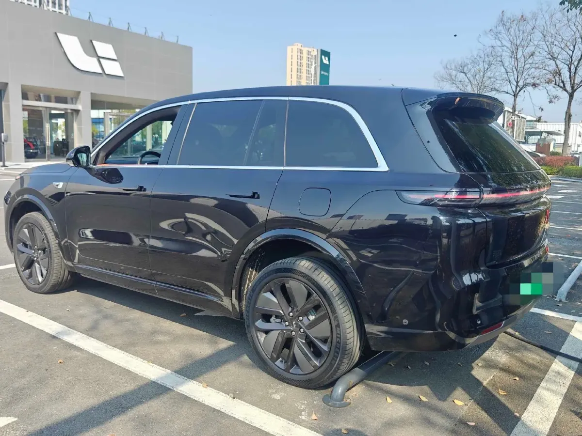 2024 Volvo S60 2.0T 197HP L4 7DCT,autocango,china used car exporter,china ev exporter,chinese used car exporter,chinese used ev exporter