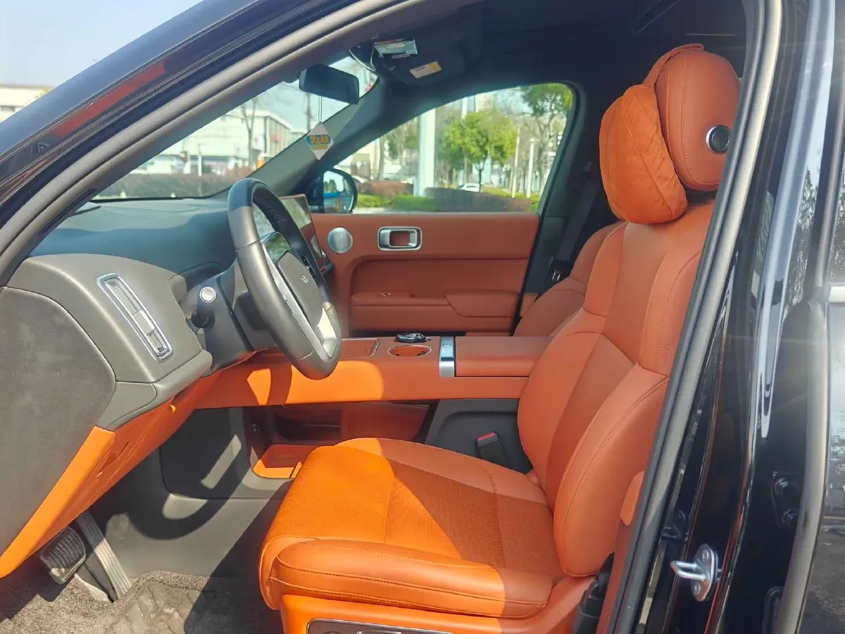 2024 Volvo S60 2.0T 197HP L4 7DCT,autocango,china used car exporter,china ev exporter,chinese used car exporter,chinese used ev exporter
