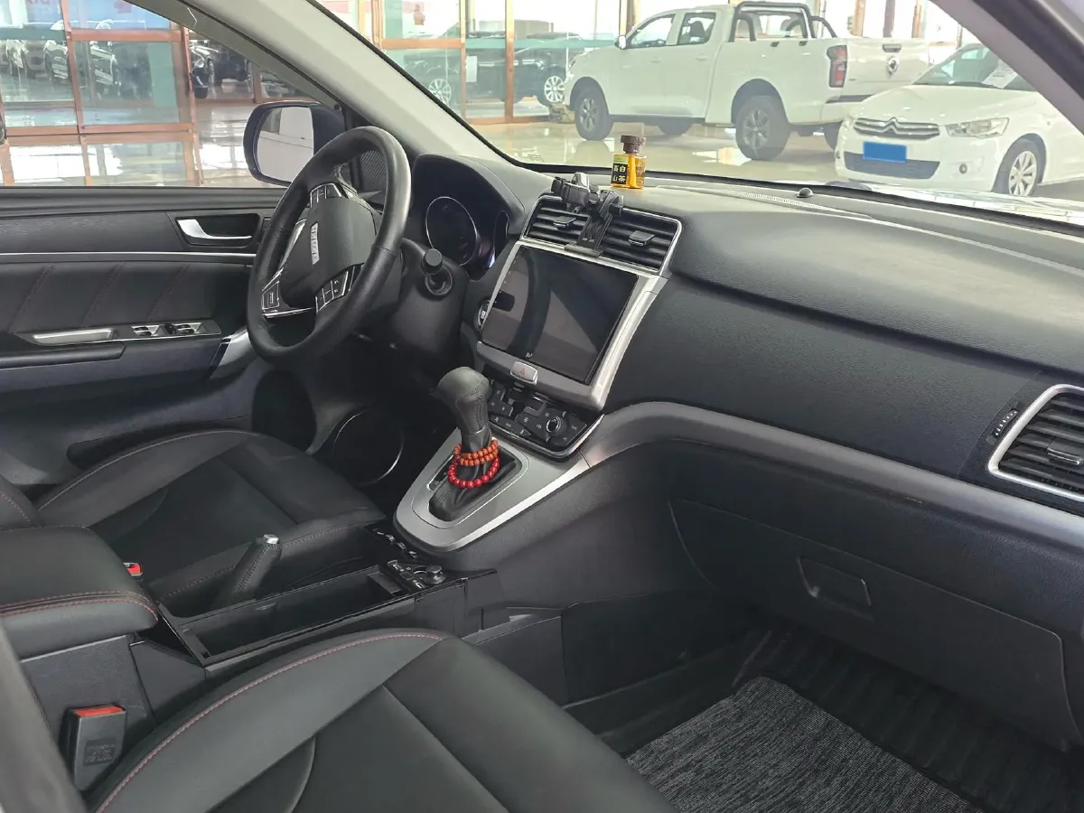 2021 Haval M6 1.5T 150HP L4 7DCT,autocango,china used car exporter,china ev exporter,chinese used car exporter,chinese used ev exporter