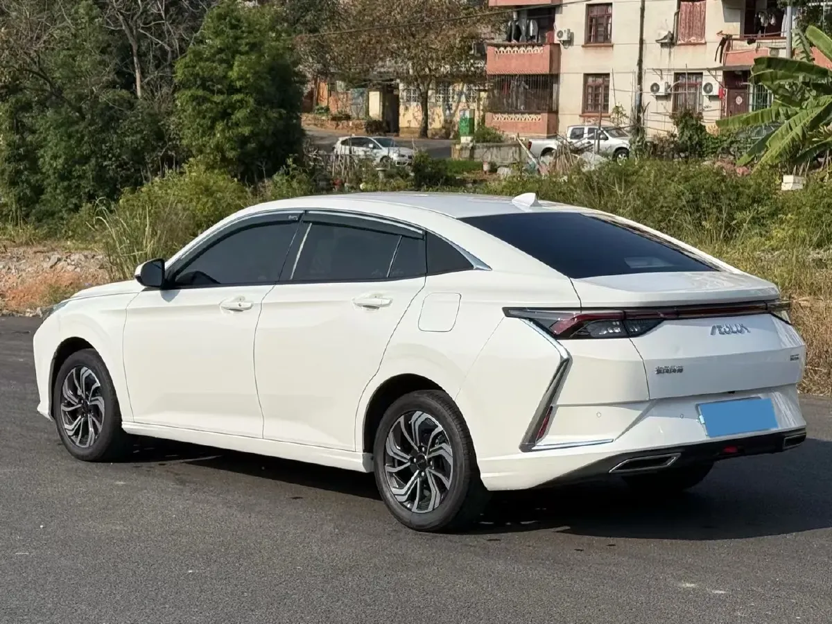 2021 DongFeng Aeolus YiXuan 1.5T 150HP L4 6DCT,autocango,china used car exporter,china ev exporter,chinese used car exporter,chinese used ev exporter