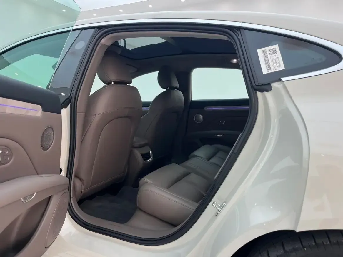 2025 IM L6 BEV,autocango,china used car exporter,china ev exporter,chinese used car exporter,chinese used ev exporter
