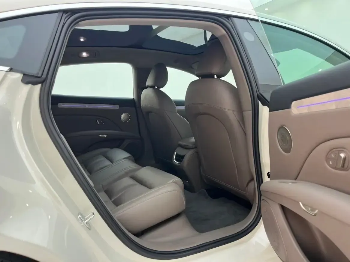 2025 IM L6 BEV,autocango,china used car exporter,china ev exporter,chinese used car exporter,chinese used ev exporter