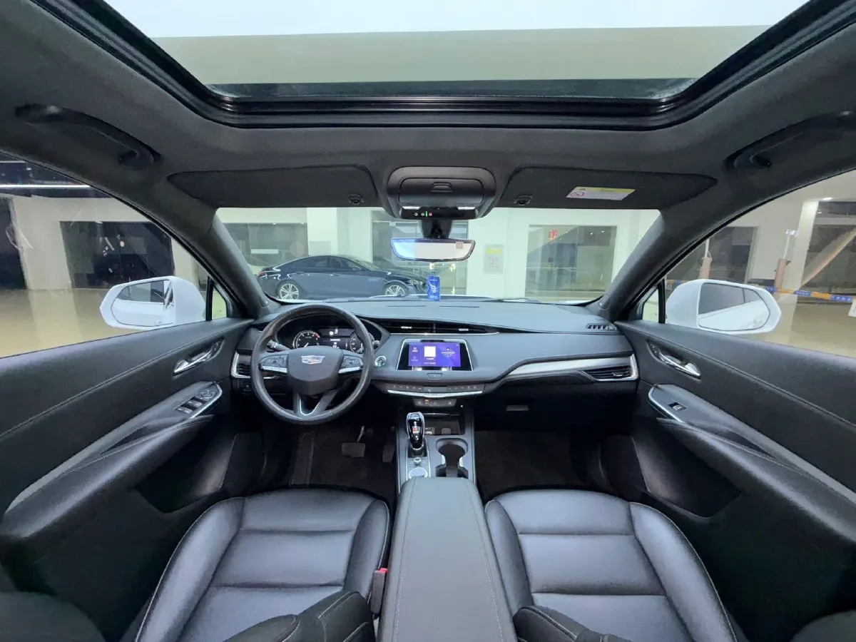 2020 Cadillac XT4 2.0T 237HP L4 9AT,autocango,china used car exporter,china ev exporter,chinese used car exporter,chinese used ev exporter