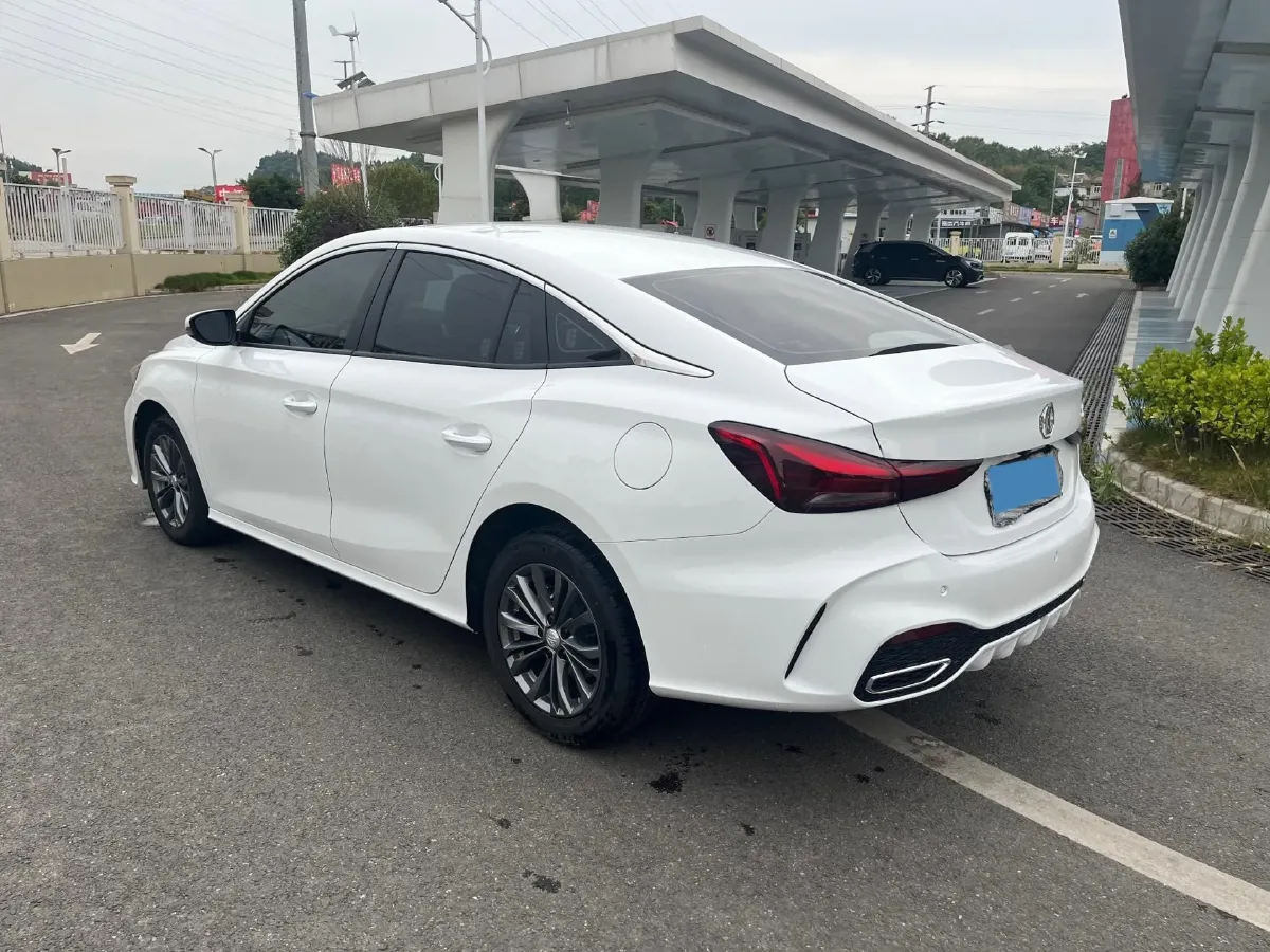 2025 MG 5 1.5T 181HP L4 7DCT,autocango,china used car exporter,china ev exporter,chinese used car exporter,chinese used ev exporter
