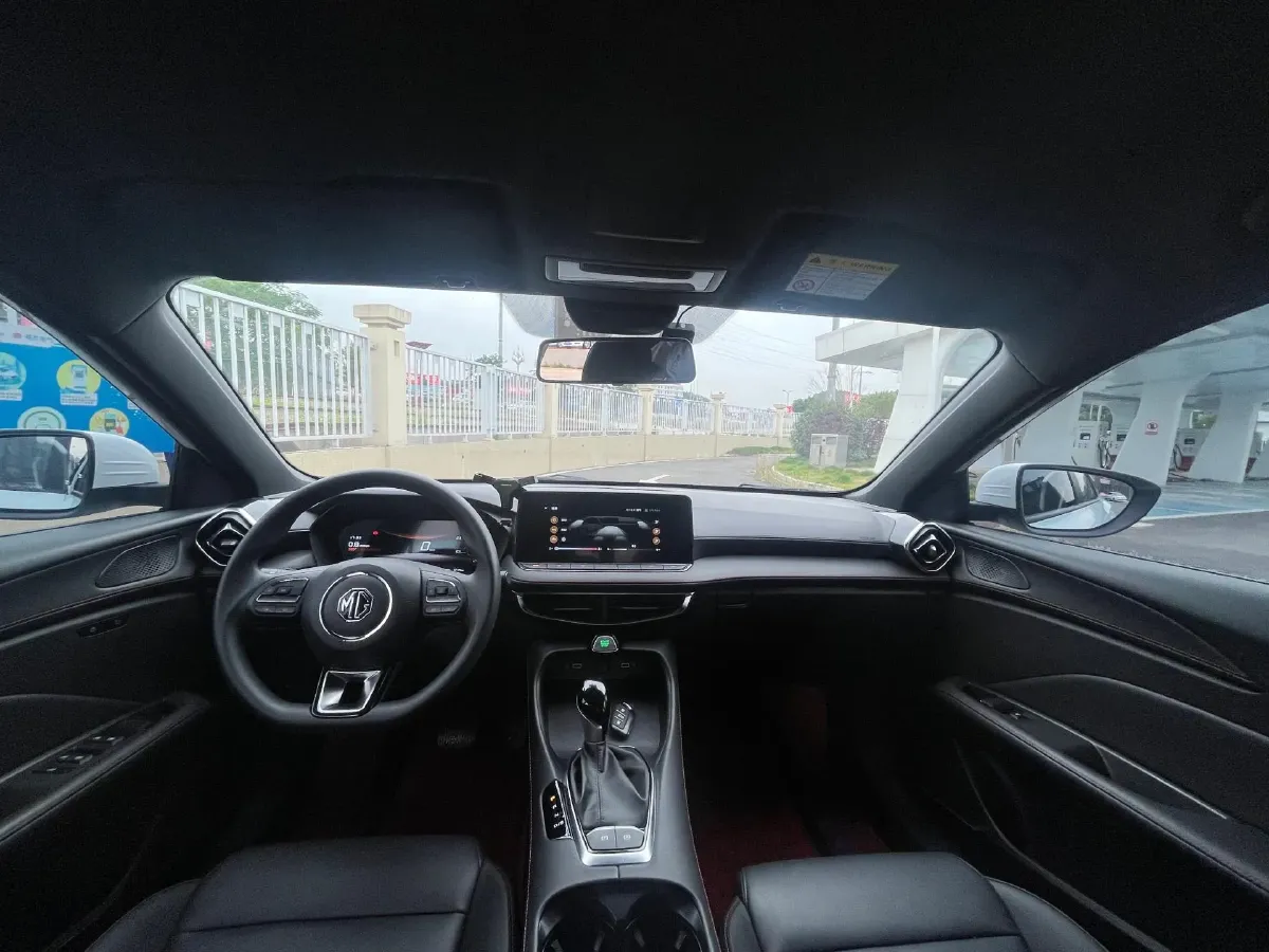 2025 MG 5 1.5T 181HP L4 7DCT,autocango,china used car exporter,china ev exporter,chinese used car exporter,chinese used ev exporter