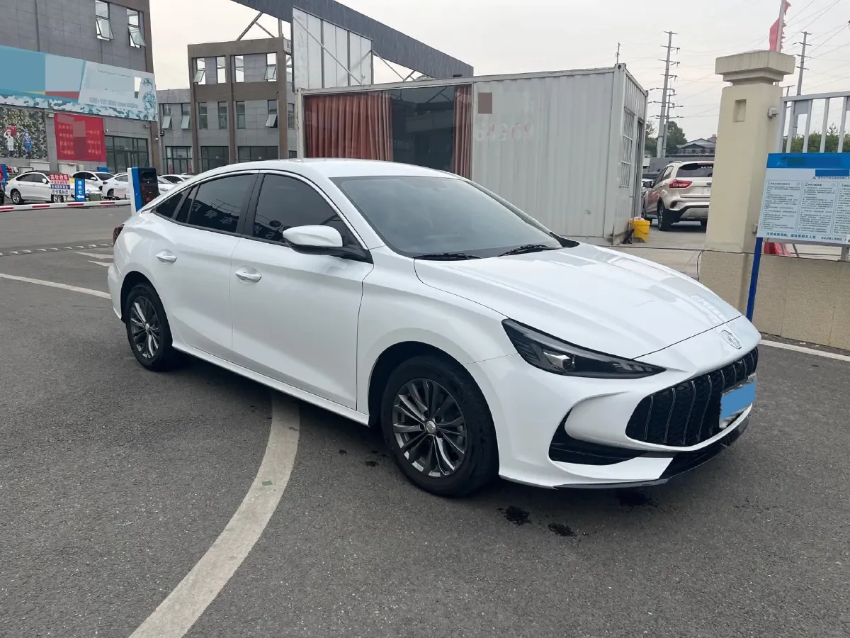 2025 MG 5 1.5T 181HP L4 7DCT,autocango,china used car exporter,china ev exporter,chinese used car exporter,chinese used ev exporter