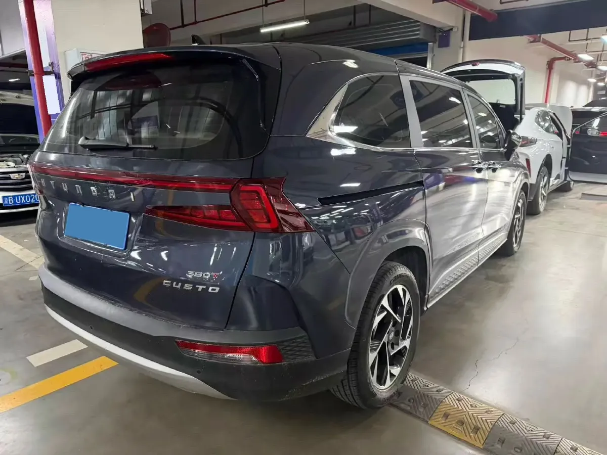 2021 Hyundai Custo 2.0T 236HP L4 8AT,autocango,china used car exporter,china ev exporter,chinese used car exporter,chinese used ev exporter