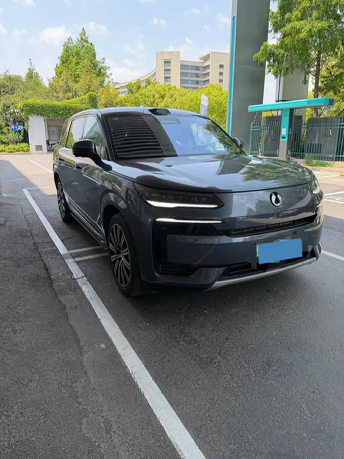 2026 Denza DenzaN9 2.0T 207HP L4 E-CVT PHEV,autocango,china used car exporter,china ev exporter,chinese used car exporter,chinese used ev exporter