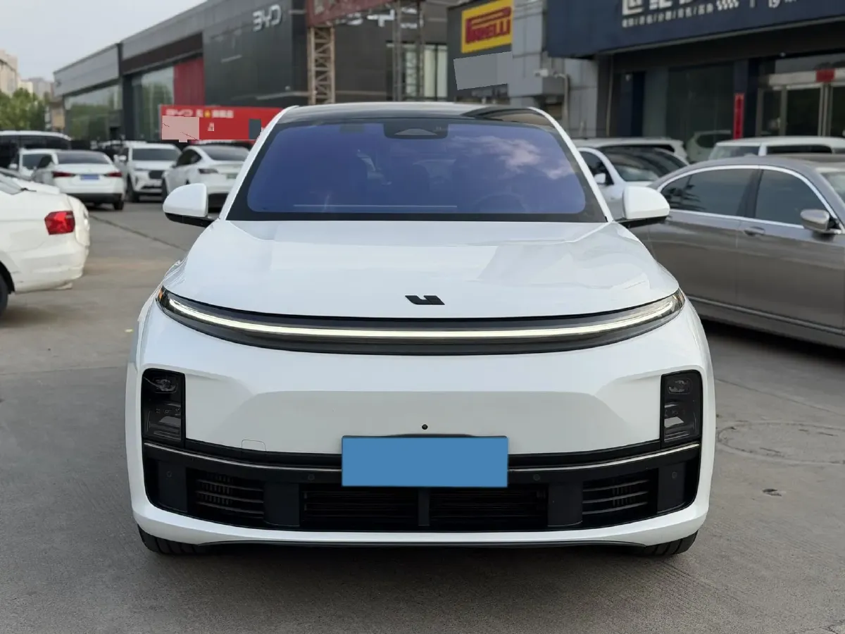 2023 Li L7 Range Extended 154HP REEV 40.9KWH,autocango,china used car exporter,china ev exporter,chinese used car exporter,chinese used ev exporter