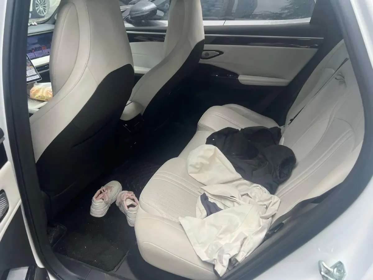 2024 Geely Galaxy L7 1.5T 163HP L4 3DHT PHEV 18.7KWH,autocango,china used car exporter,china ev exporter,chinese used car exporter,chinese used ev exporter