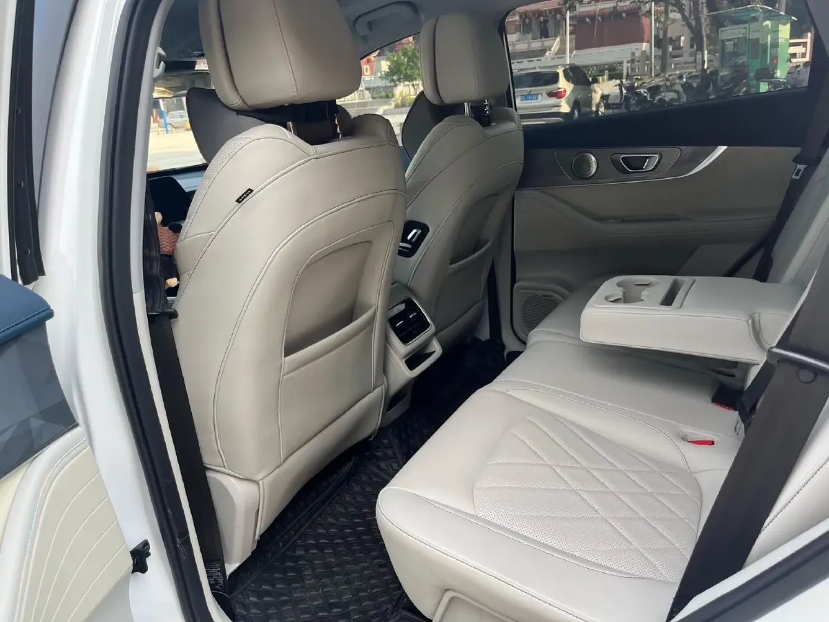 2023 Chery Tiggo 8 PRO 1.5T 156HP L4 3DHT PHEV 19.27KWH,autocango,china used car exporter,china ev exporter,chinese used car exporter,chinese used ev exporter