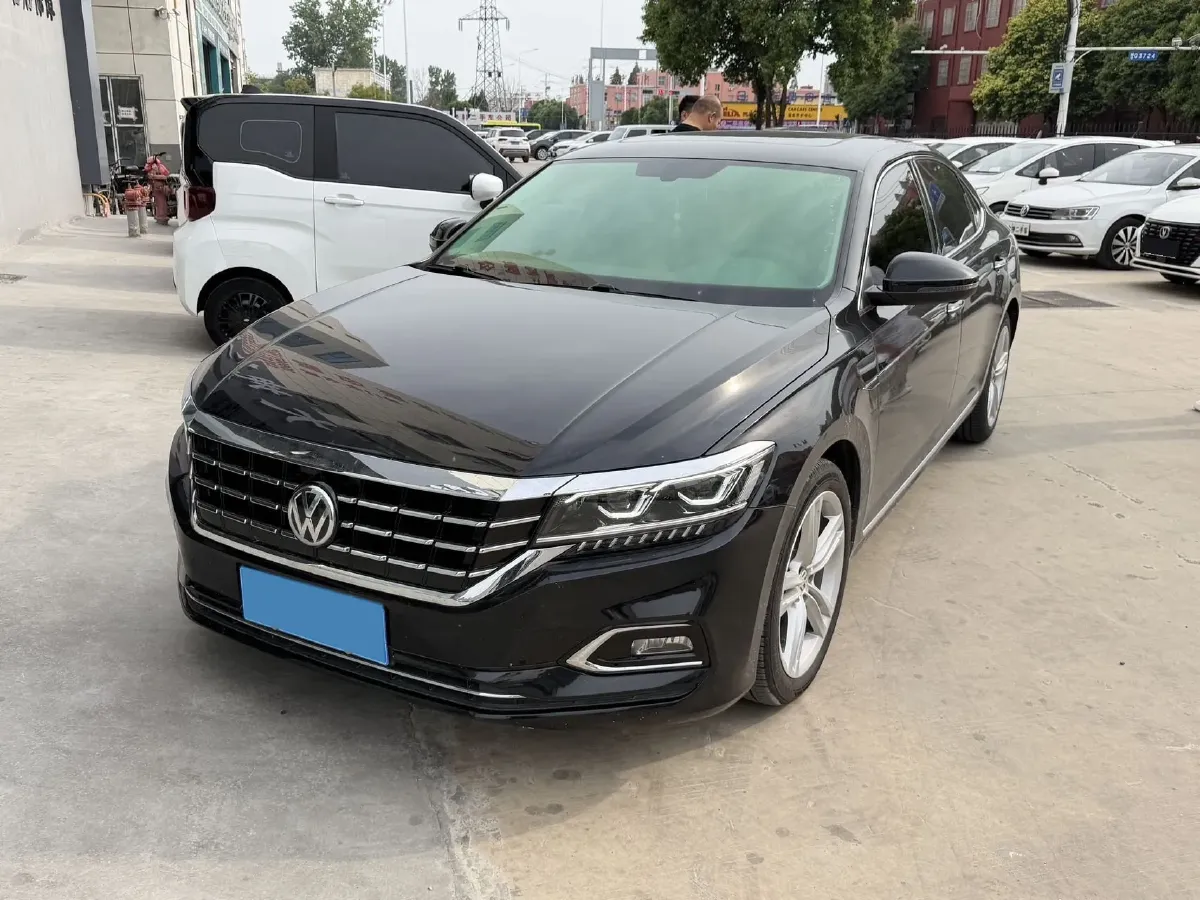 2020 Volkswagen Passat 2.0T 186HP L4 7DCT,autocango,china used car exporter,china ev exporter,chinese used car exporter,chinese used ev exporter