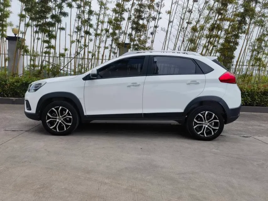 2018 Chery Tiggo 3x 1.5L 106HP L4 5MT,autocango,china used car exporter,china ev exporter,chinese used car exporter,chinese used ev exporter