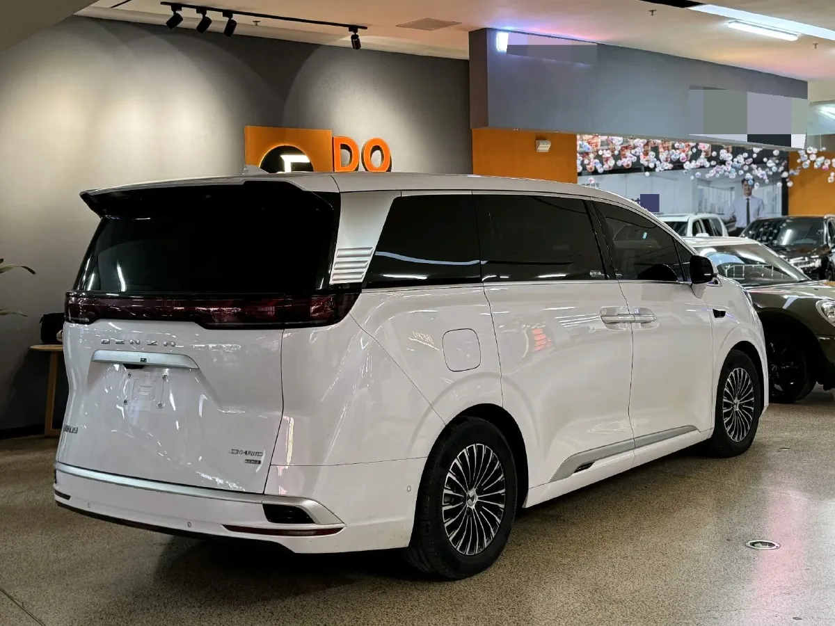 2025 Denza D9 1.5T 156HP L4 E-CVT PHEV 40KWH,autocango,china used car exporter,china ev exporter,chinese used car exporter,chinese used ev exporter