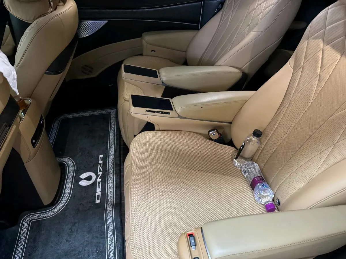 2025 Denza D9 1.5T 156HP L4 E-CVT PHEV 40KWH,autocango,china used car exporter,china ev exporter,chinese used car exporter,chinese used ev exporter