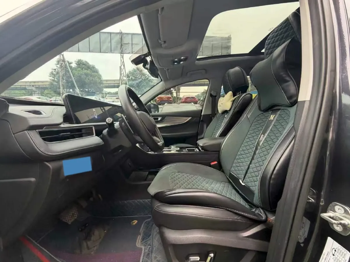 2022 Chery Tiggo 8 Plus 1.6T 197HP L4 7DCT,autocango,china used car exporter,china ev exporter,chinese used car exporter,chinese used ev exporter