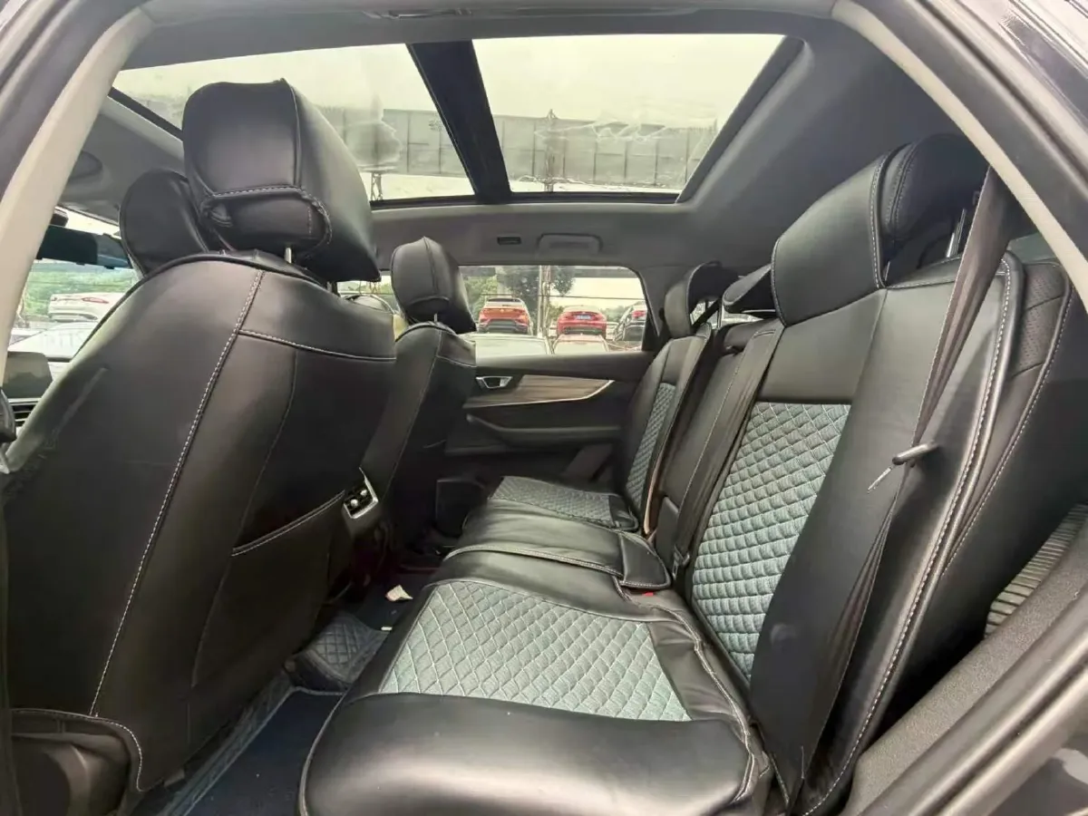 2022 Chery Tiggo 8 Plus 1.6T 197HP L4 7DCT,autocango,china used car exporter,china ev exporter,chinese used car exporter,chinese used ev exporter