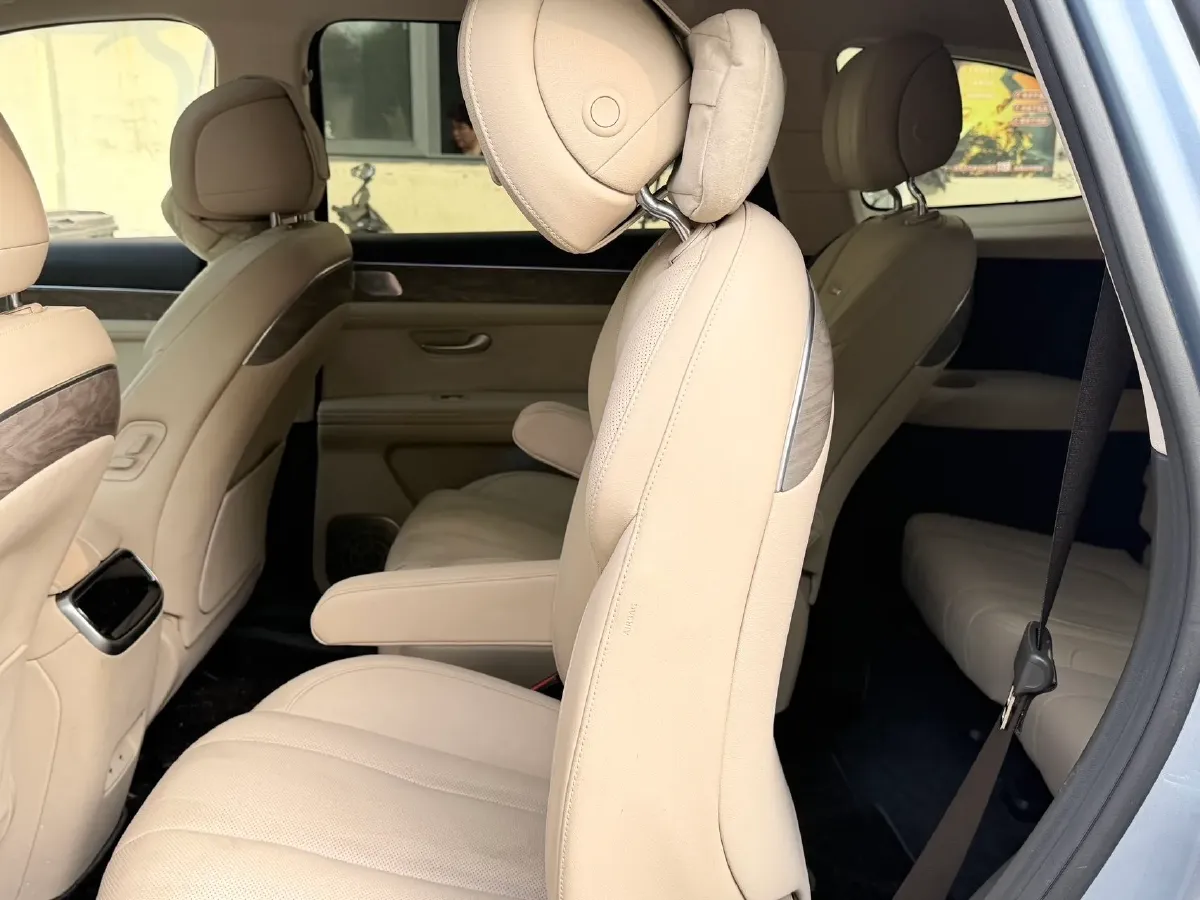 2022 Volvo S60 2.0T 197HP L4 8AT,autocango,china used car exporter,china ev exporter,chinese used car exporter,chinese used ev exporter