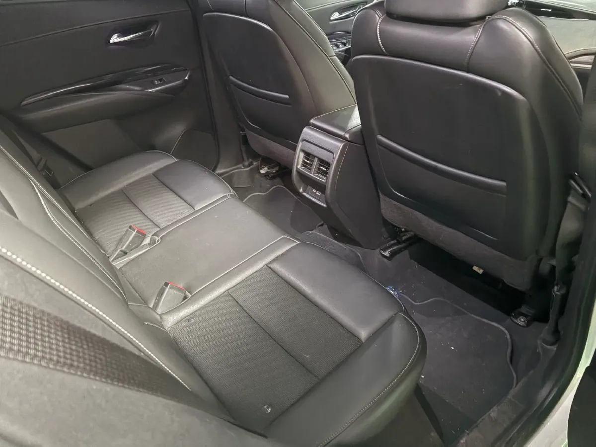 2020 Cadillac XT4 2.0T 241HP L4 9AT,autocango,china used car exporter,china ev exporter,chinese used car exporter,chinese used ev exporter