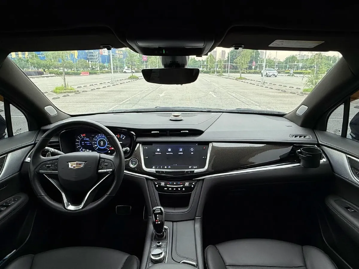 2025 Cadillac XT6 2.0T 237HP L4 9AT,autocango,china used car exporter,china ev exporter,chinese used car exporter,chinese used ev exporter