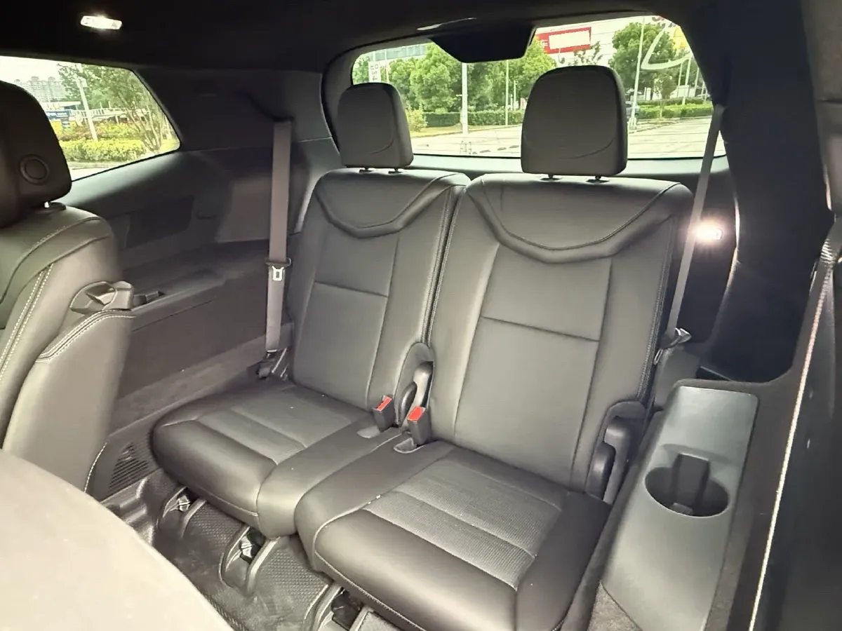 2025 Cadillac XT6 2.0T 237HP L4 9AT,autocango,china used car exporter,china ev exporter,chinese used car exporter,chinese used ev exporter