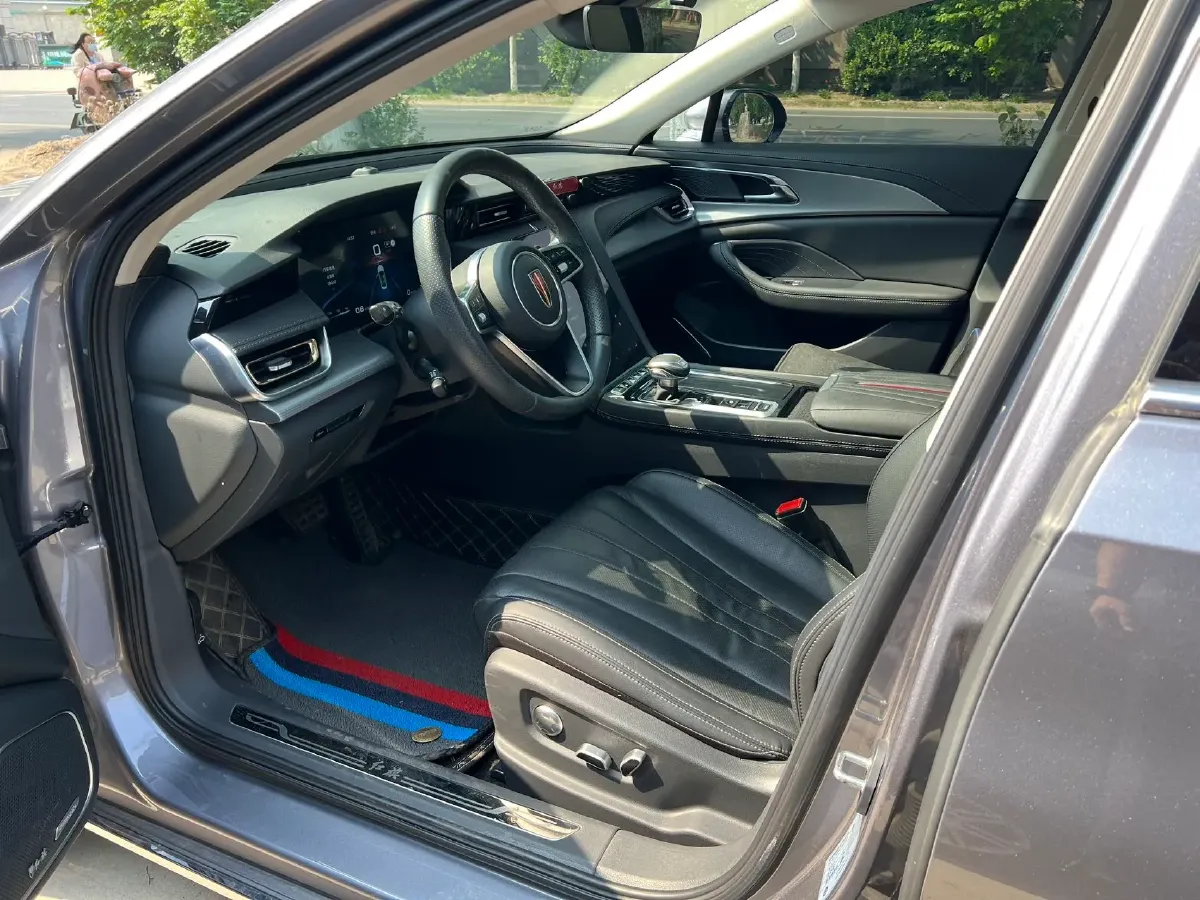 2024 HongQi H5 2.0T 224HP L4 8AT,autocango,china used car exporter,china ev exporter,chinese used car exporter,chinese used ev exporter