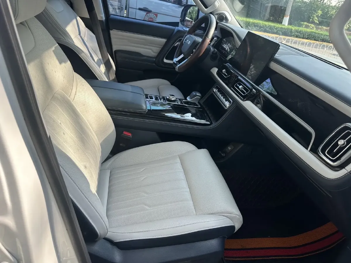 2022 Beijing BJ60 2.0T 267HP L4 8AT,autocango,china used car exporter,china ev exporter,chinese used car exporter,chinese used ev exporter