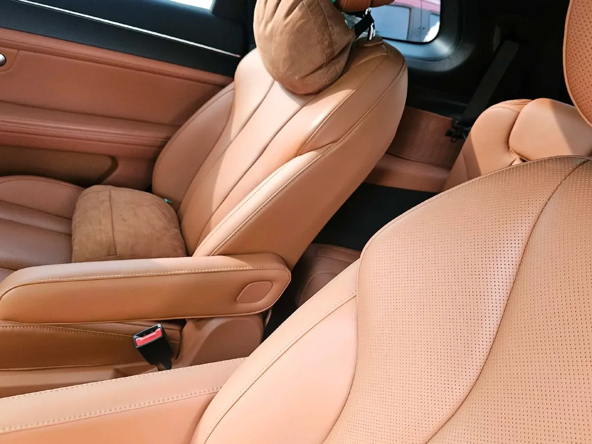 2024 AITO AITO M7 1.5T 152HP L4 REEV 42KWH,autocango,china used car exporter,china ev exporter,chinese used car exporter,chinese used ev exporter