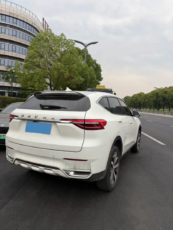 2020 Haval F7 1.5T 169HP L4 7DCT,autocango,china used car exporter,china ev exporter,chinese used car exporter,chinese used ev exporter
