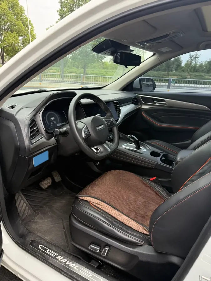 2020 Haval F7 1.5T 169HP L4 7DCT,autocango,china used car exporter,china ev exporter,chinese used car exporter,chinese used ev exporter