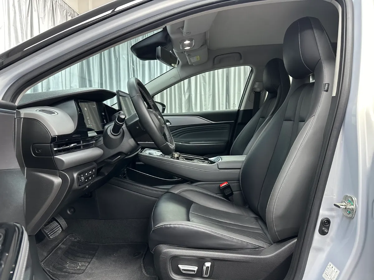 2022 ChangAn Oshan Z6 1.5T 170HP L4 6TCT PHEV 28.4KWH,autocango,china used car exporter,china ev exporter,chinese used car exporter,chinese used ev exporter