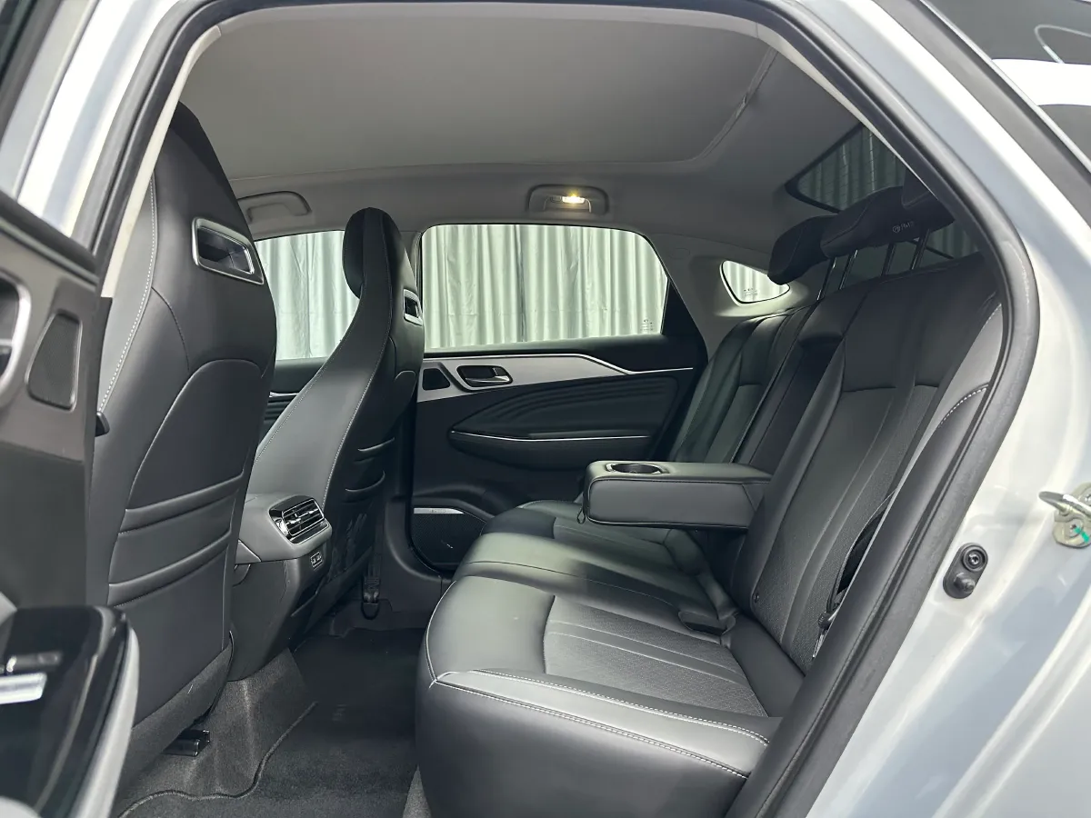 2022 ChangAn Oshan Z6 1.5T 170HP L4 6TCT PHEV 28.4KWH,autocango,china used car exporter,china ev exporter,chinese used car exporter,chinese used ev exporter