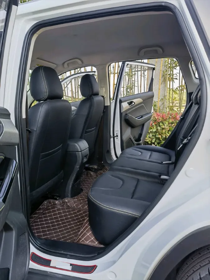 2019 BeiJing Auto X3 1.5T 150HP L4 6MT,autocango,china used car exporter,china ev exporter,chinese used car exporter,chinese used ev exporter