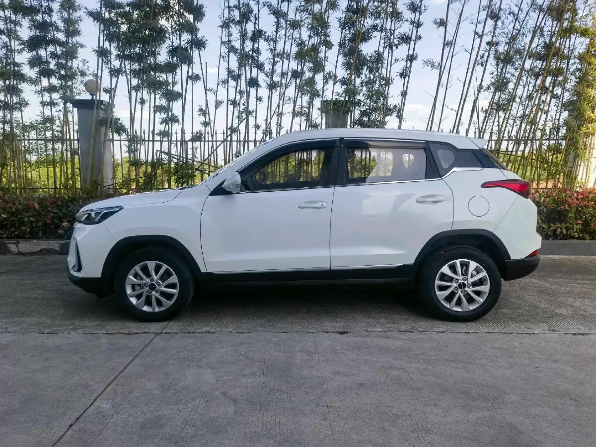 2019 BeiJing Auto X3 1.5T 150HP L4 6MT,autocango,china used car exporter,china ev exporter,chinese used car exporter,chinese used ev exporter
