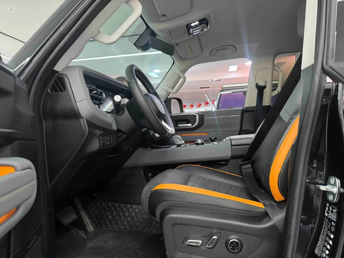 2024 Beijing BJ40 2.0T 245HP L4 8AT,autocango,china used car exporter,china ev exporter,chinese used car exporter,chinese used ev exporter