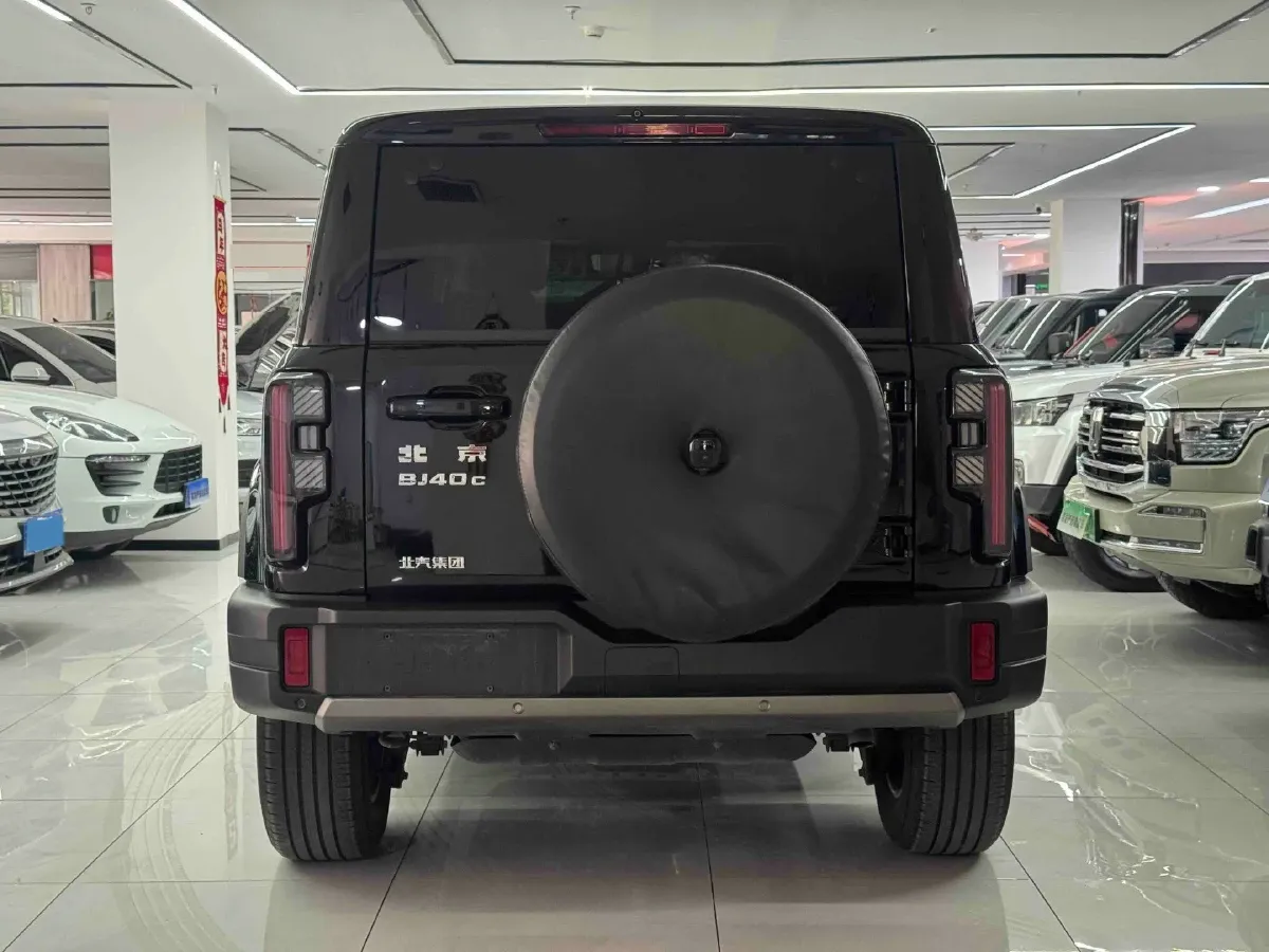 2024 Beijing BJ40 2.0T 245HP L4 8AT,autocango,china used car exporter,china ev exporter,chinese used car exporter,chinese used ev exporter