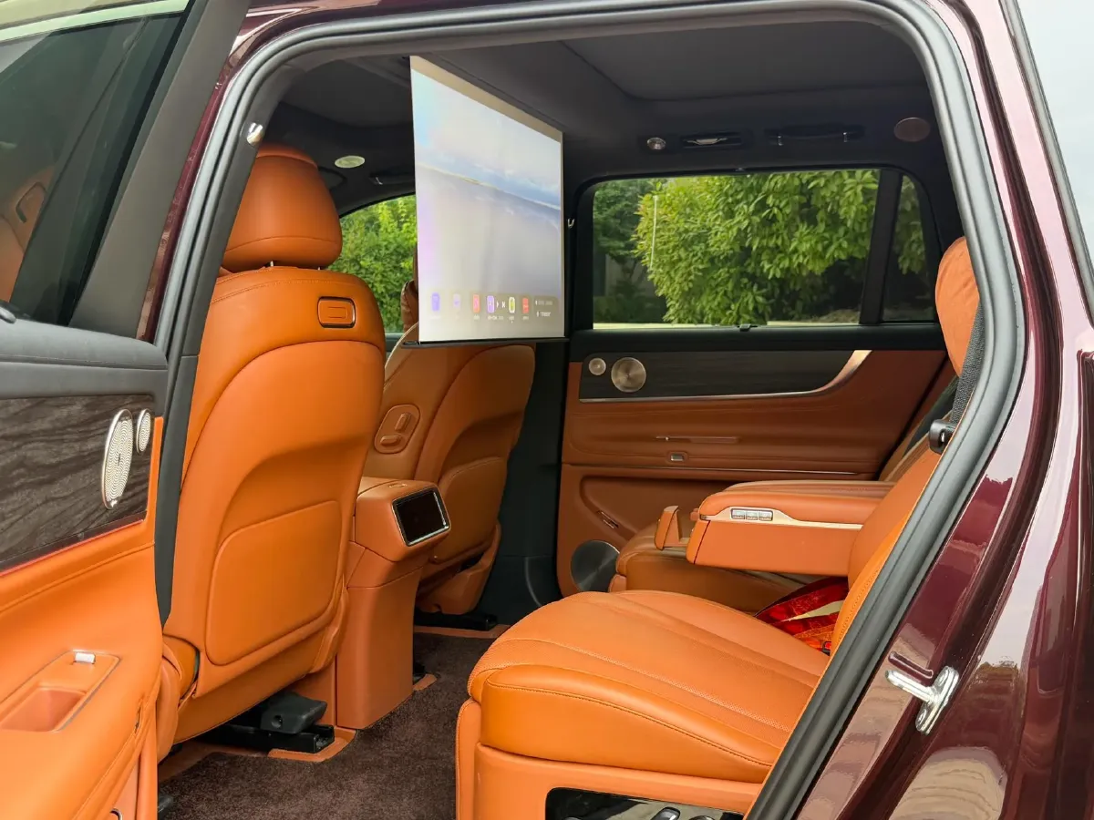 2025 AITO AITO M9 REEV 160HP REEV 52KWH,autocango,china used car exporter,china ev exporter,chinese used car exporter,chinese used ev exporter